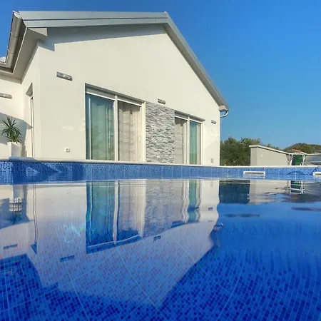 Villa Seaside Luxury With A Swimming Pool Privlaka, Zadar - 18508 *